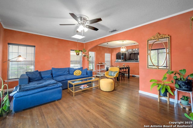 2231 W Woodlawn, San Antonio