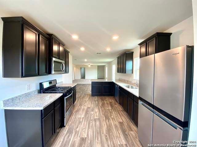 15315 Harbor Landing, Von Ormy