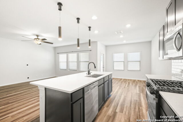 6911 Stout Way, Converse