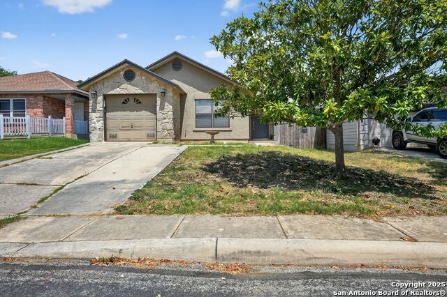 6739 Badger Pass, San Antonio