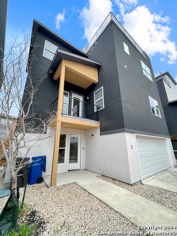 100 Lewis St 2, San Antonio