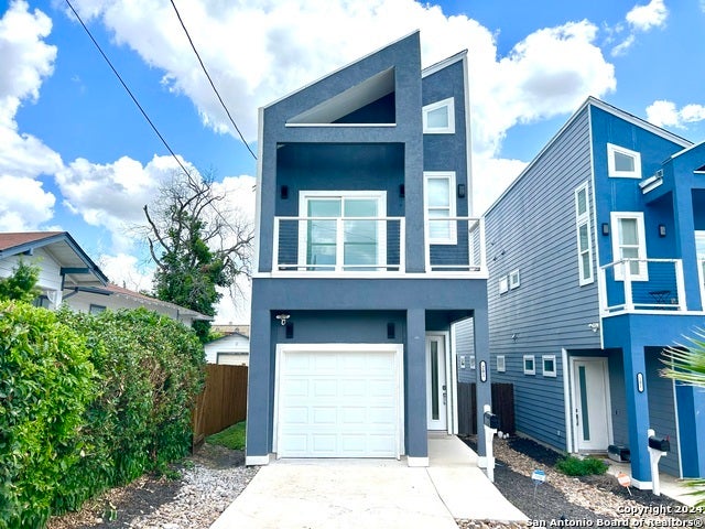 810 Martin Luther King Drive 201, San Antonio