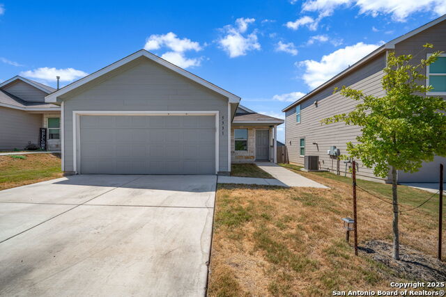 5331 Hornbeck Heights, Converse