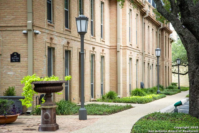 7707 Broadway St #24, San Antonio