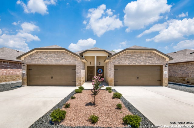 1141 Burek Cross, Seguin