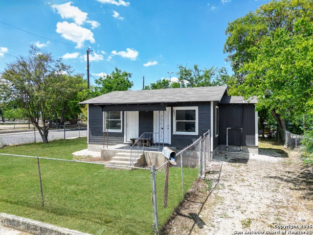 223 Sw 19th, San Antonio