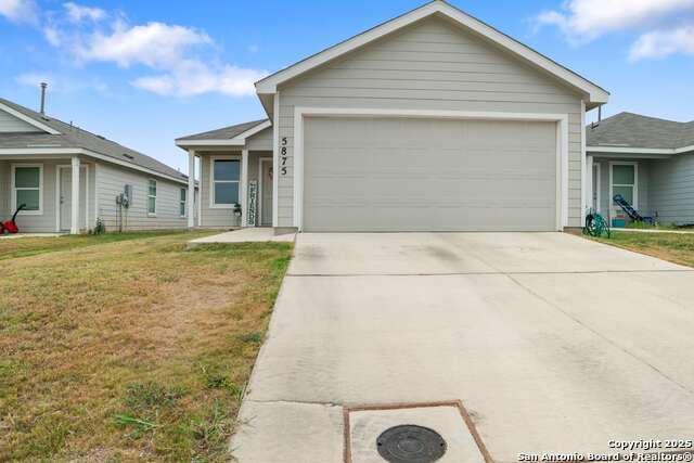 5875 Coahulia Ridge, Seguin