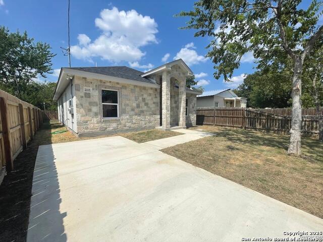 2115 Sw 19th, San Antonio