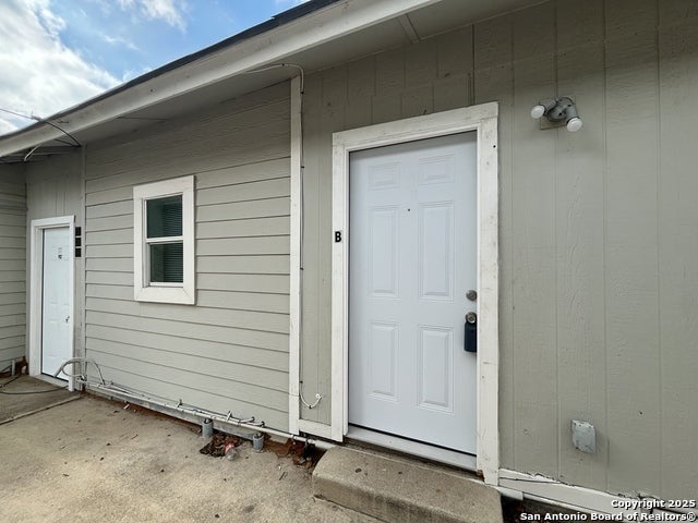 378 E Petaluma Blvd B, San Antonio