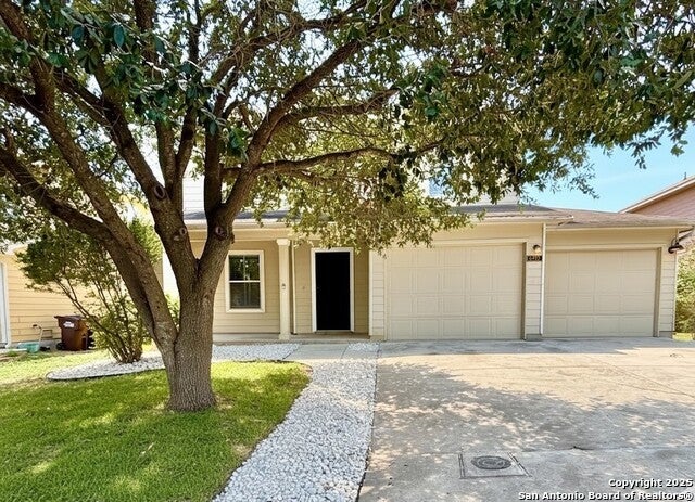 6910 Lunar Way, Converse