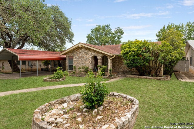 6323 Forest Bnd, San Antonio