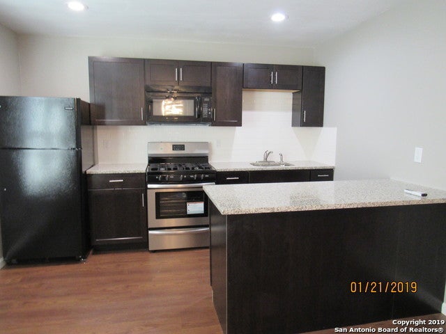 1024 W Woodlawn Ave #6, San Antonio