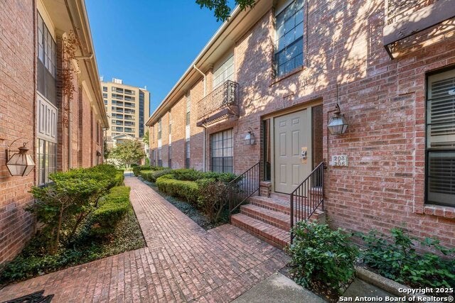 7815 Broadway 206b, San Antonio