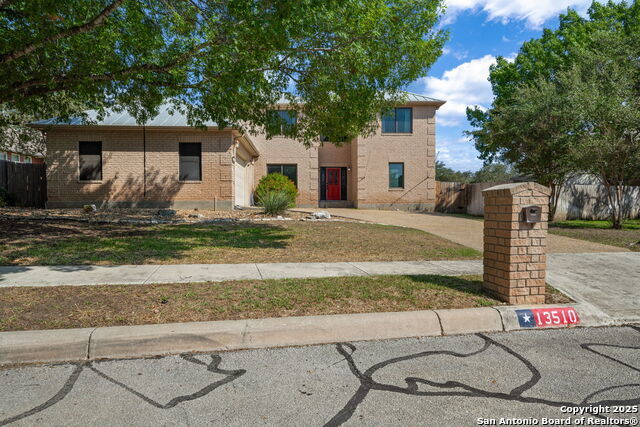 13510 Mount Olympus, Universal City