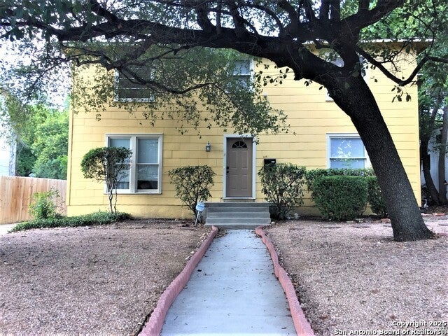 229 W Ridgewood Ct 1, San Antonio