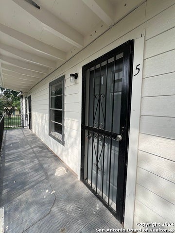 1723 W Mayfield Blvd 5, San Antonio