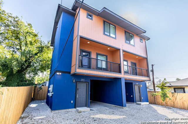 118 Shenandoah #202, San Antonio