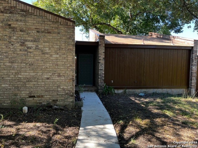 12106 Sailing Away, Live Oak