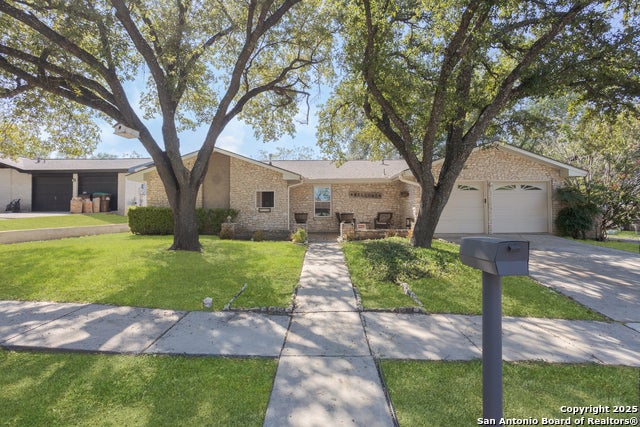 6114 Forest Wood, San Antonio