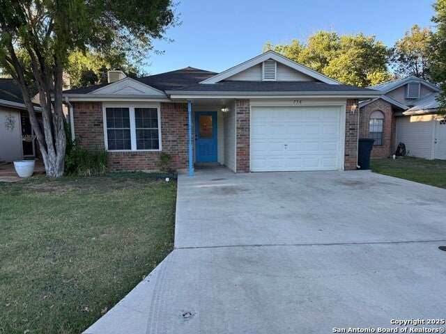 758 Briarbend, New Braunfels