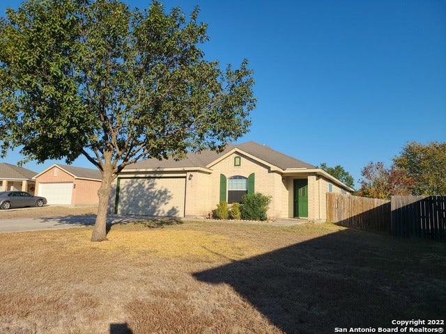 112 N Willow Run, Cibolo