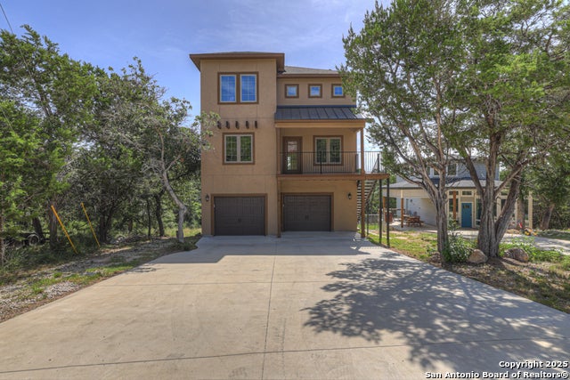 1216 Canyon Lake, Canyon Lake