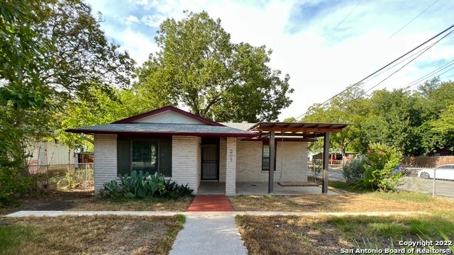 203 Dora, San Antonio