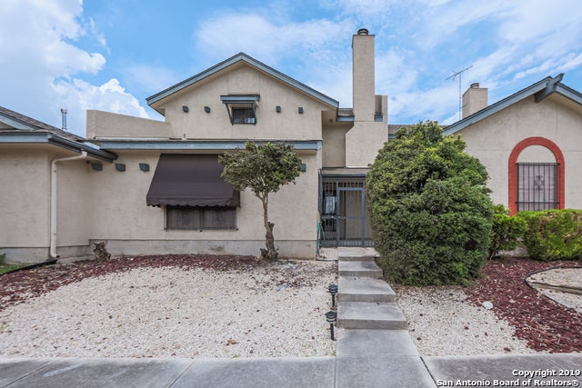 5811 Royal Ridge Dr, San Antonio