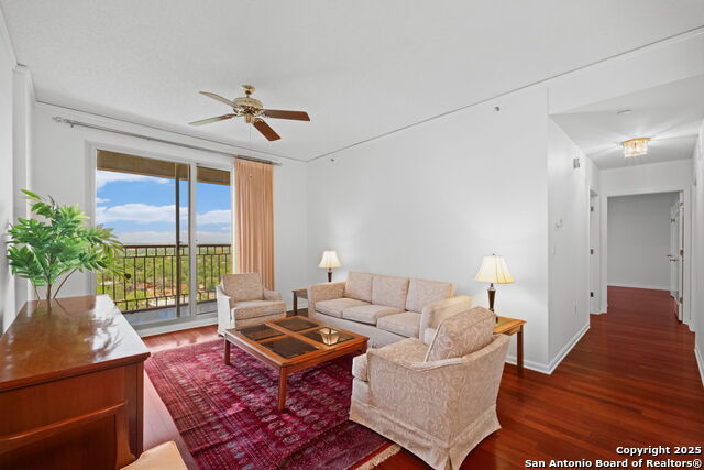 1 Towers Park Ln #1001, San Antonio