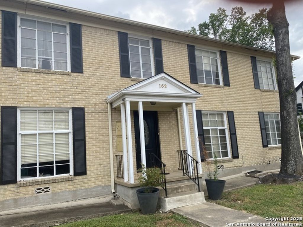 152 Terrell Rd 4, Alamo Heights