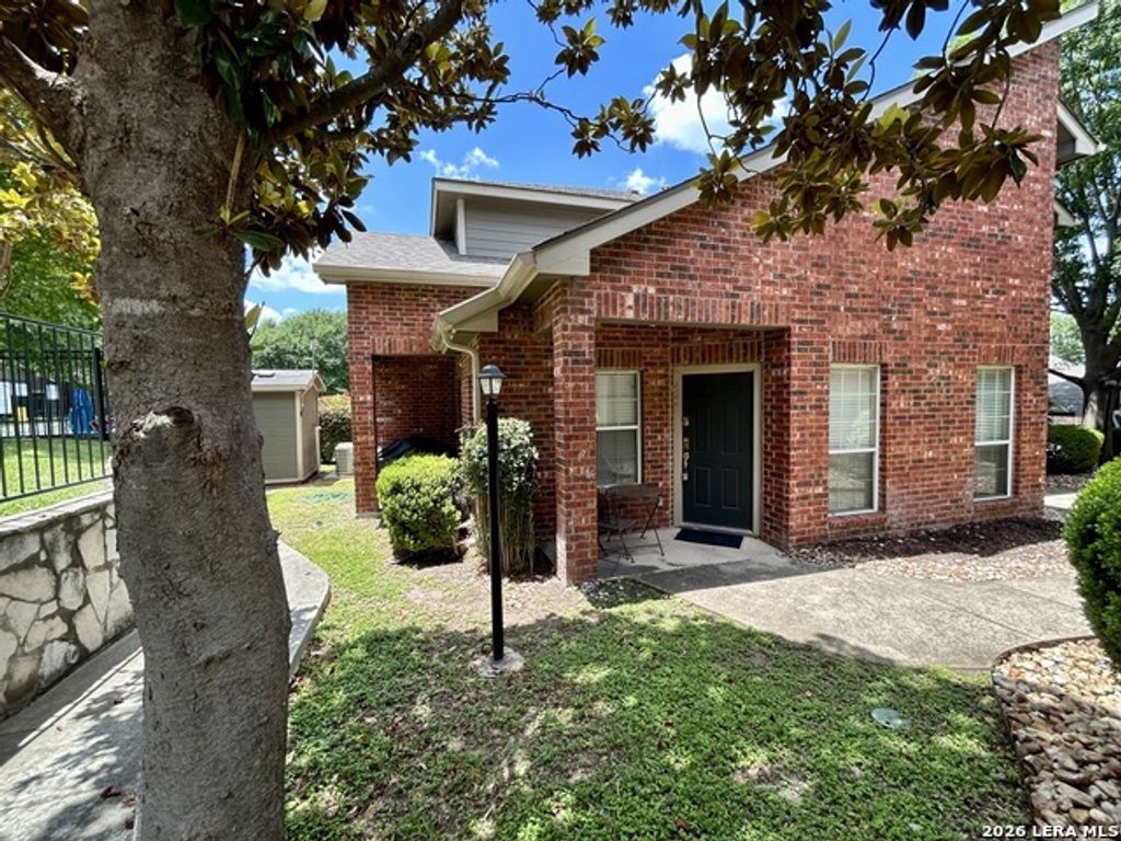 42 Chapel Hill Circle 42, San Antonio