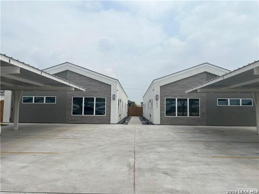 1421 Iris Avenue 1, McAllen