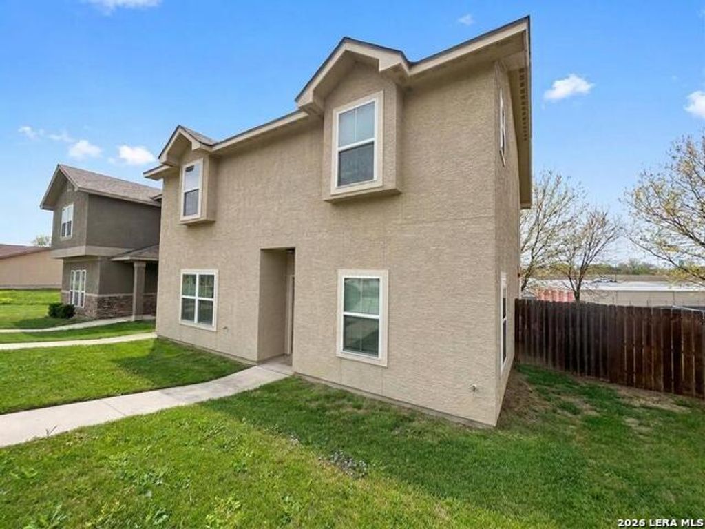 622 Meadow Arbor Ln 1, Universal City