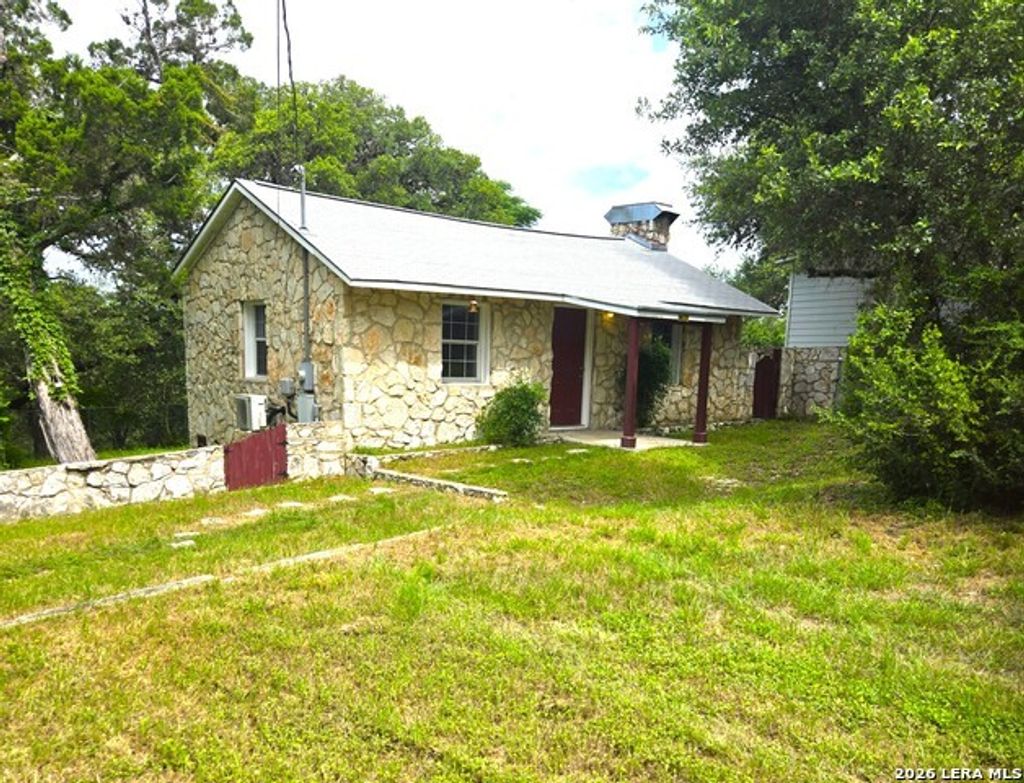 17803 Hilltop Dr, Helotes