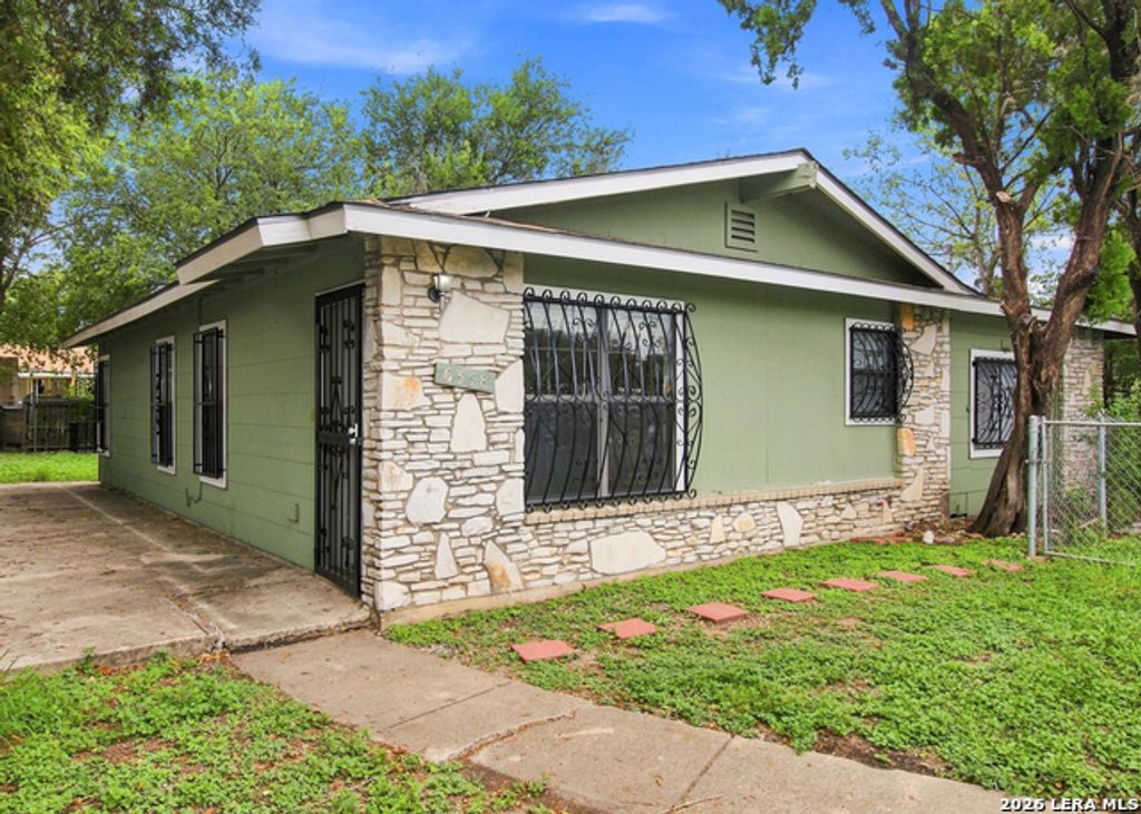 6358 W Commerce Street, San Antonio