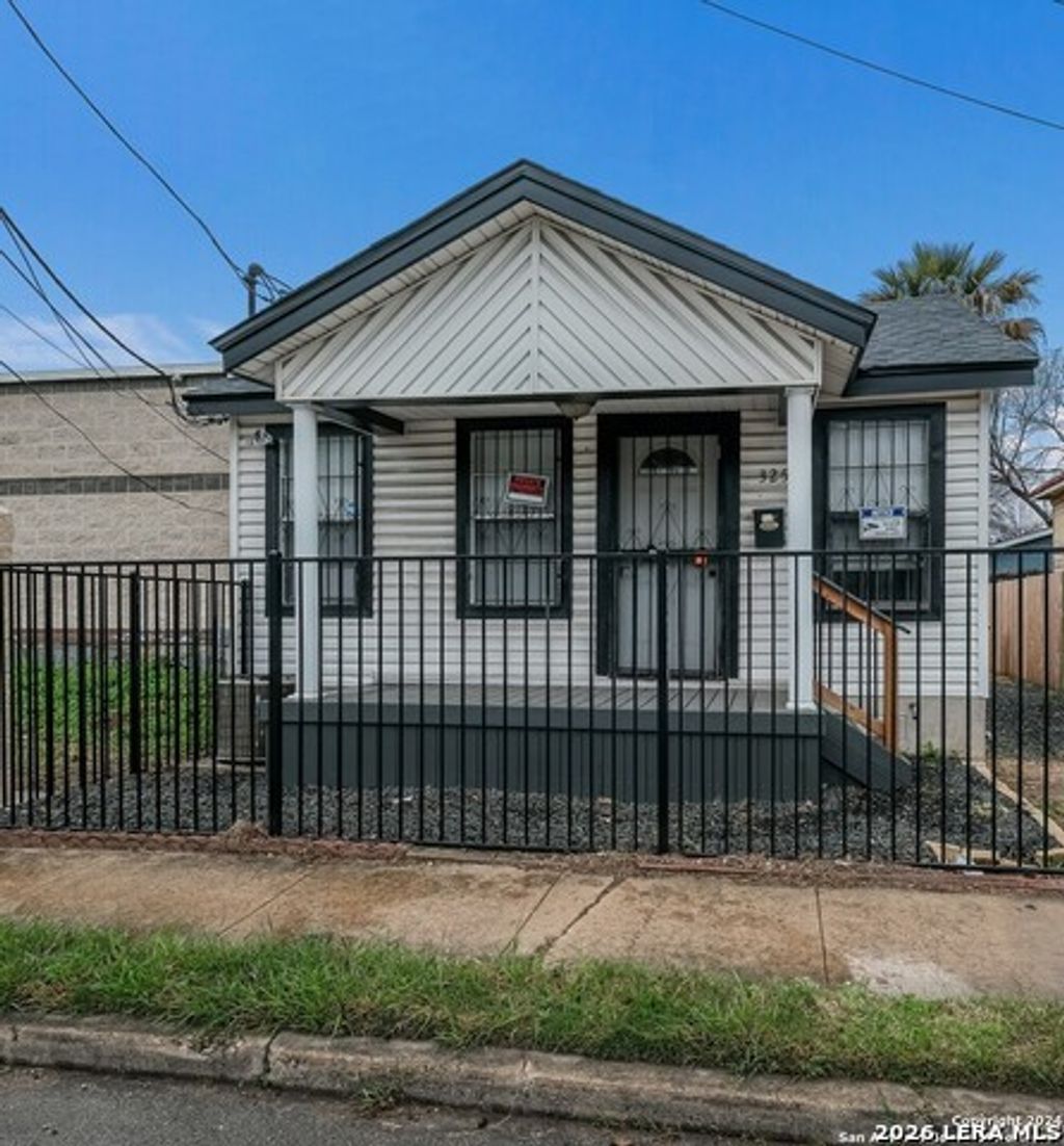 325 S Hackberry Street, San Antonio