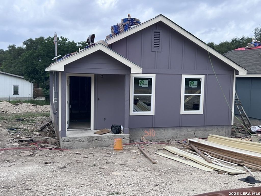 510 Valley View St 1, Canyon Lake