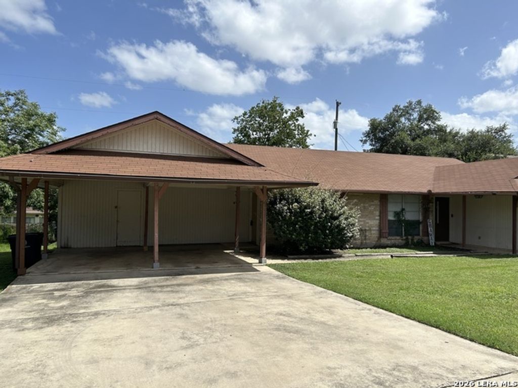 317 Briarwood Drive, New Braunfels