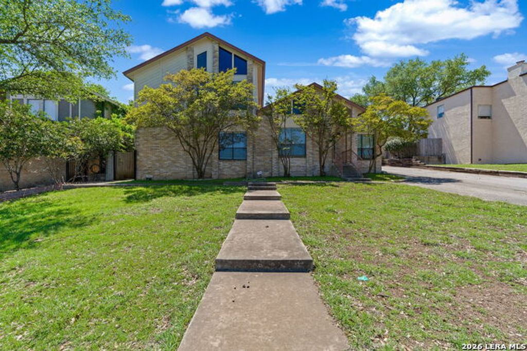 1930 Broken Oak Street 2, San Antonio