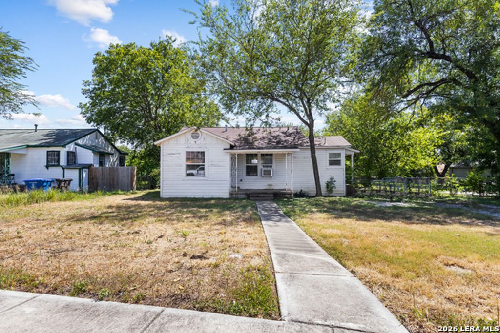 450 Overhill Dr, San Antonio