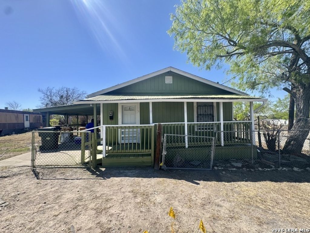 217 N Park Avenue, Karnes City