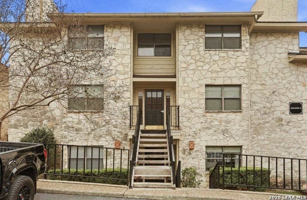 7738 Charmers Rd 907, San Antonio