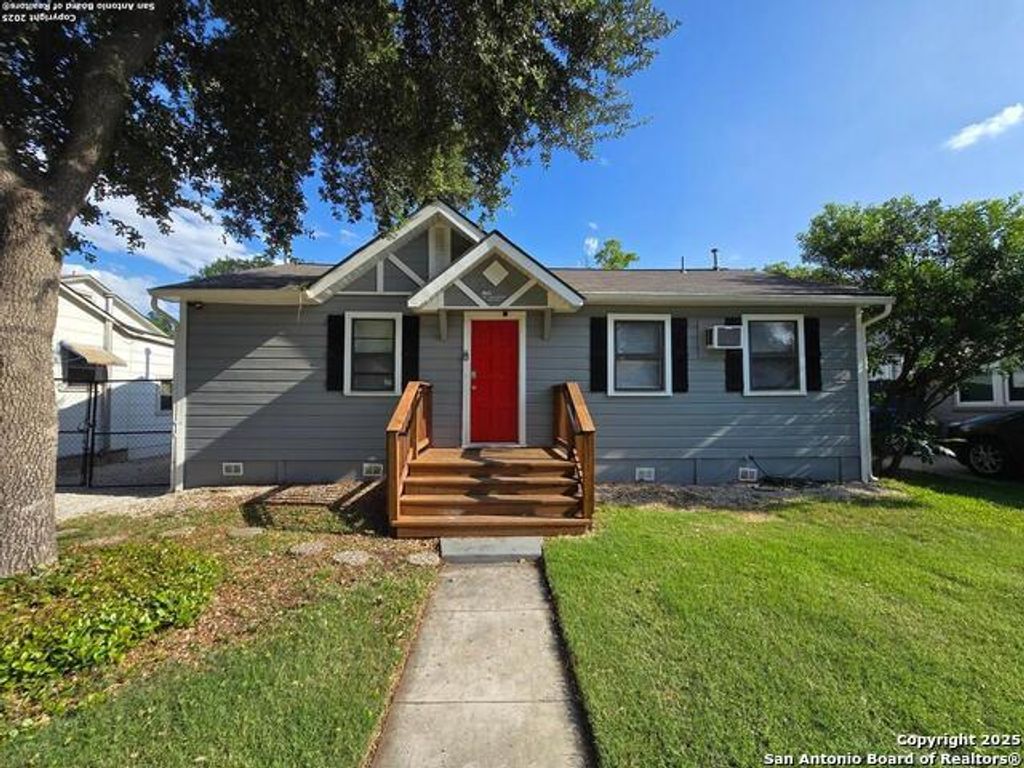1614 W Hollywood Avenue, San Antonio