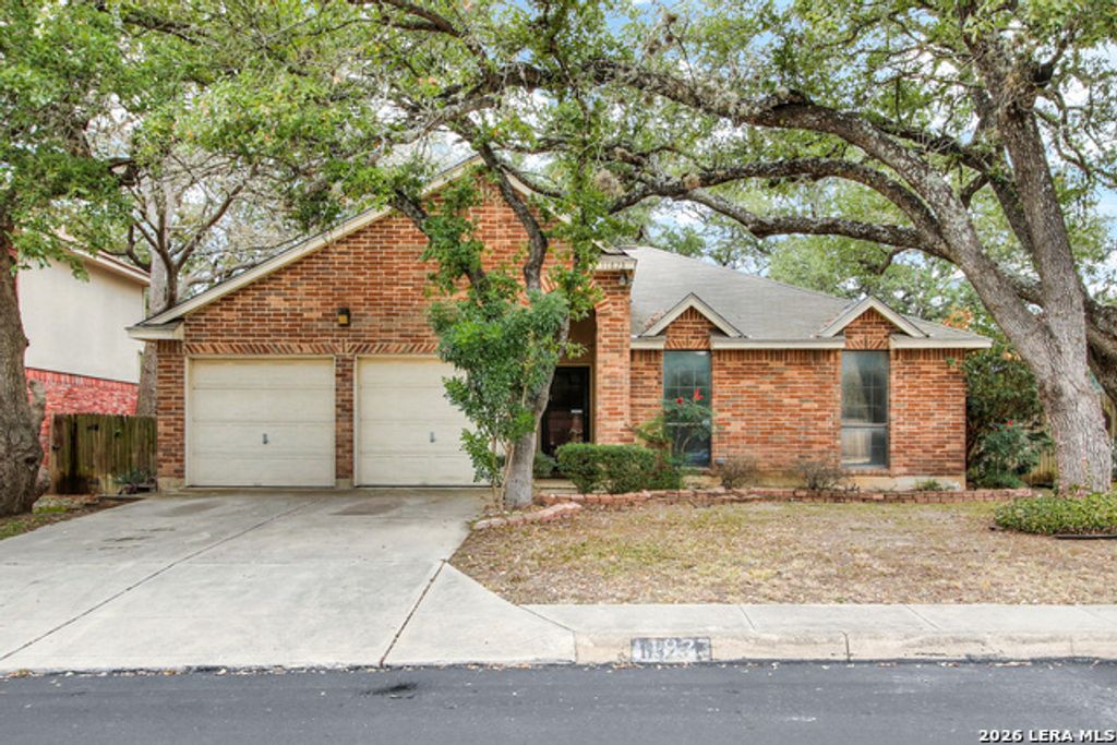 11823 Adriana Maria, San Antonio