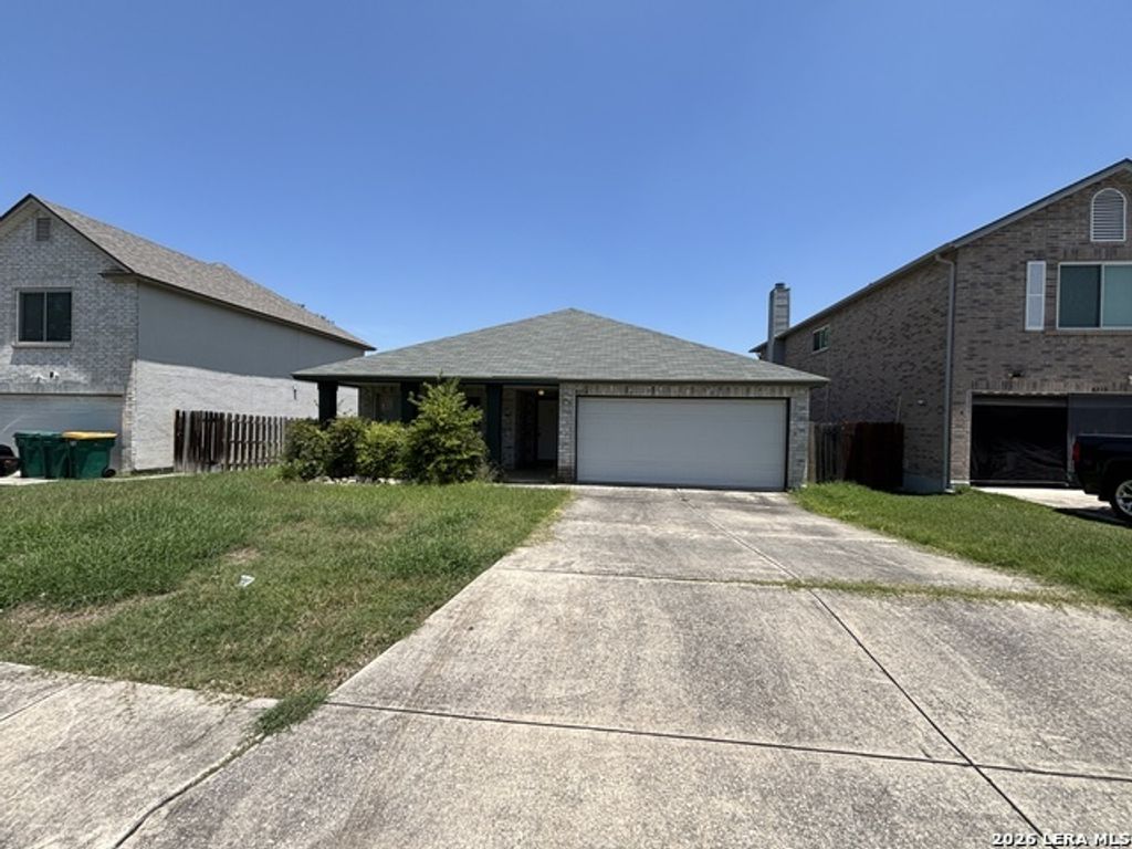 8214 Chestnut Manor Dr, Converse