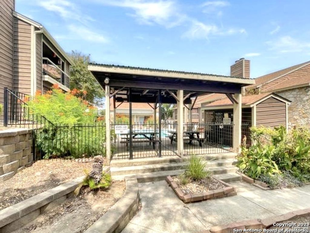 11520 Huebner Road 107, San Antonio