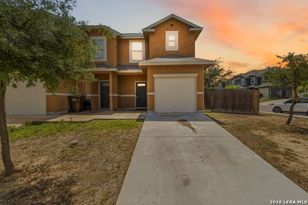 6011 Jax Way 104, San Antonio