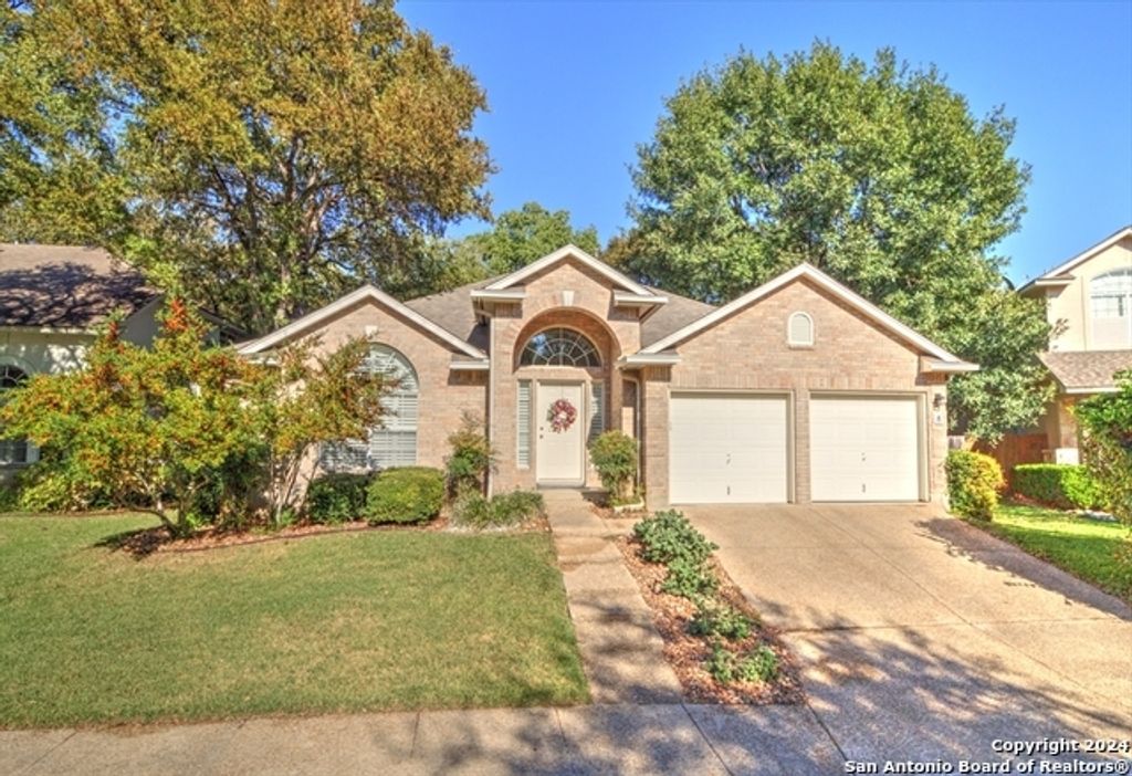 8 Dallari Ct, San Antonio