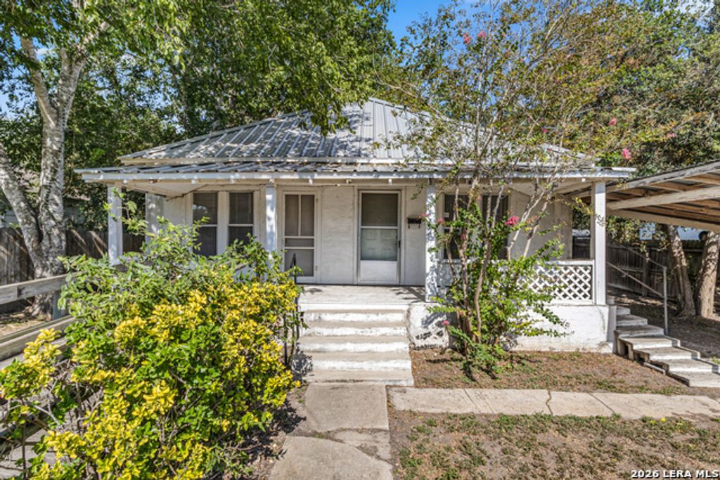 412 S 4th St, Kenedy