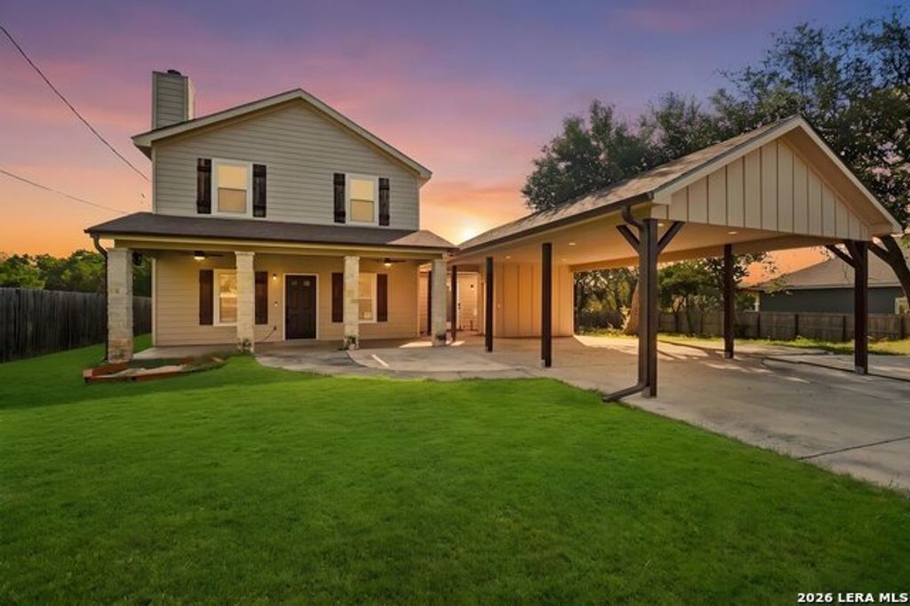 1452 Lakeview Dr, Canyon Lake